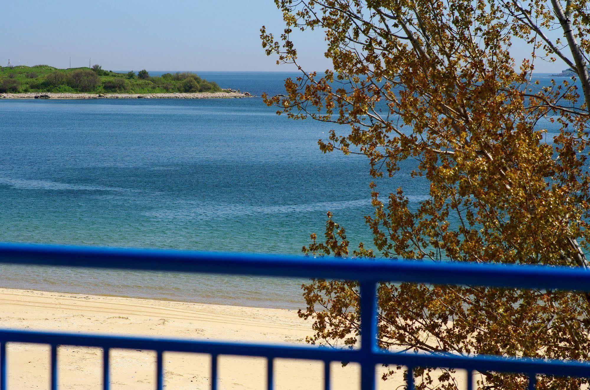 Отель Royal Beach Созополь Экстерьер фото